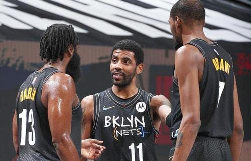 詹姆斯超越勒布朗！詹皇29分刷新球员第23个赛季得分新高（詹姆斯再超越自己！29分创第23季单场得分新高）