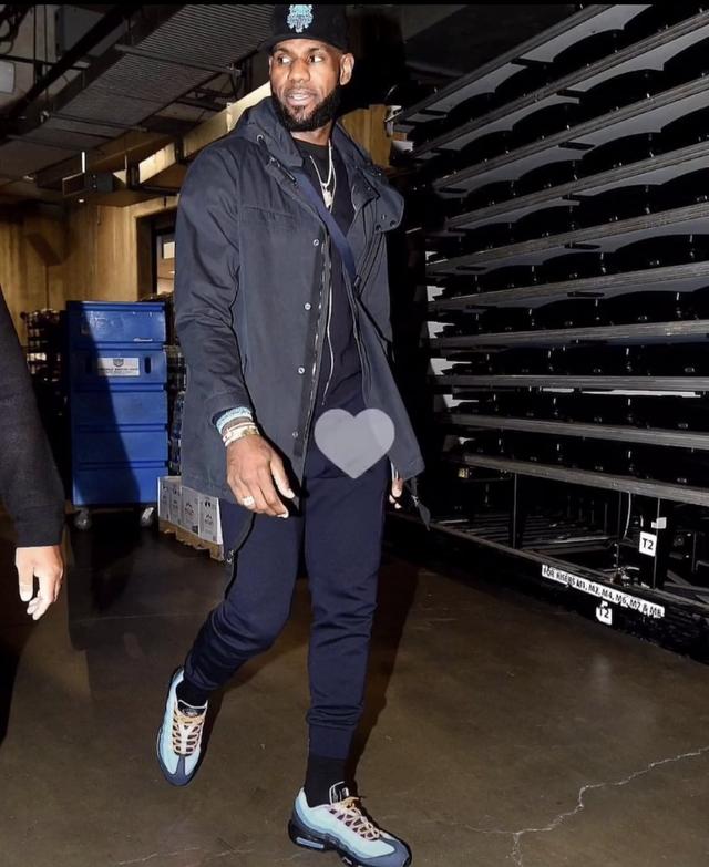 蒙雷亚尔：伊萨克转会完成太晚导致季前准备不足，影响了体能（蒙雷亚尔称伊萨克转会拖延致季前备战不足，体能状态受影响）