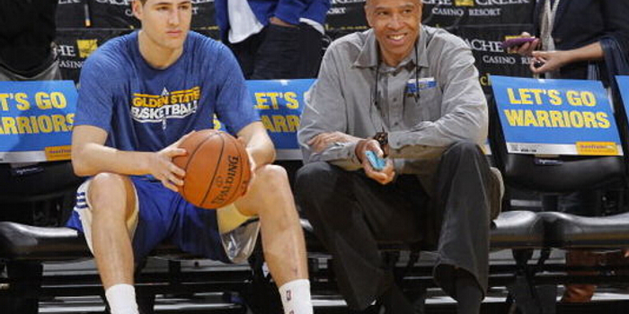 跟队记者：VAR竟然认为米兰对阵帕尔马时的点球是萨56的犯规（随队记者：VAR竟认定米兰战帕尔马的点球源于萨勒马科尔斯犯规）