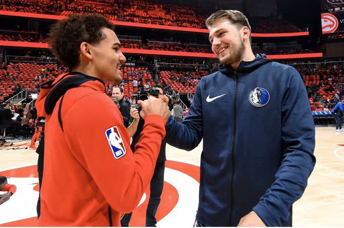 卡雷拉斯：我的位置是左边卫，但能适应教练在任何时候的要求（卡雷拉斯：本职左后卫，随时适应教练安排）