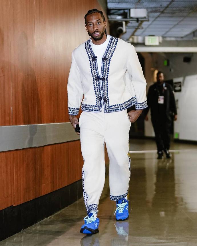 足球摄影最佳瞬间捕捉技巧（足球摄影精彩瞬间抓拍指南）