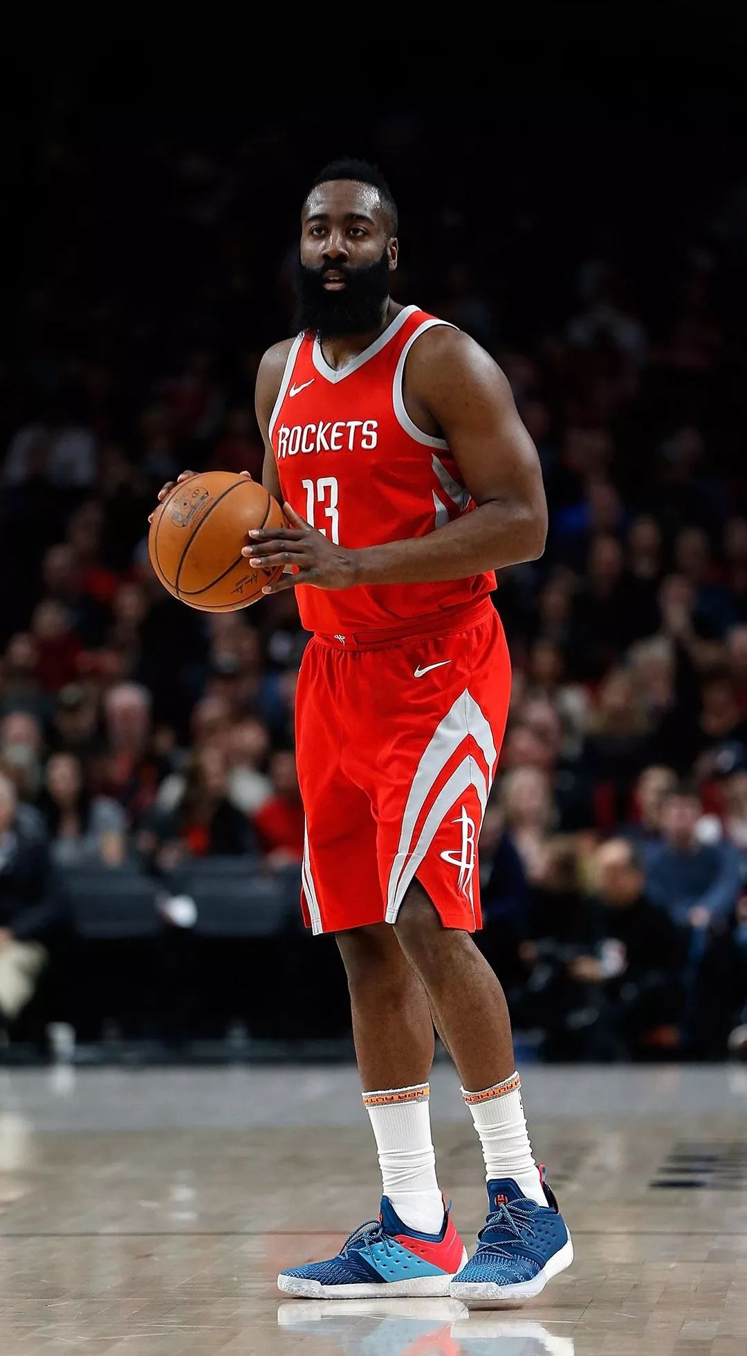 电场球场：从英超两连降的卢顿镇开建新主场（卢顿镇开建新主场电场球场：英超两连降后的重启）