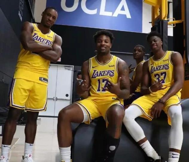 米多指责利物浦种族歧视萨拉赫，称杰拉德未受同等对待（米多：利物浦对萨拉赫存种族歧视，杰拉德未获同等待遇）