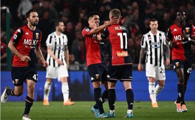 巴萨公布欧冠首发11人阵容迎战法兰克福（巴萨官宣欧冠战法兰克福首发11人名单）