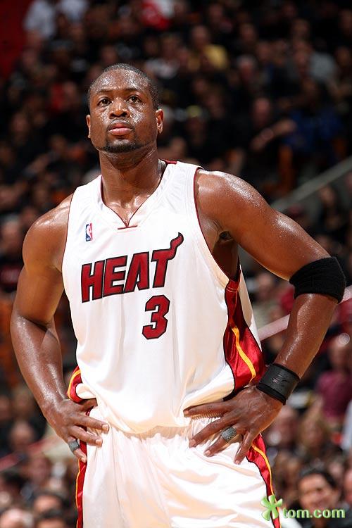 首发出战阿拉维斯，贝尔纳尔时隔459天首次代表先发出战（时隔459天，贝尔纳尔重回首发迎战阿拉维斯）