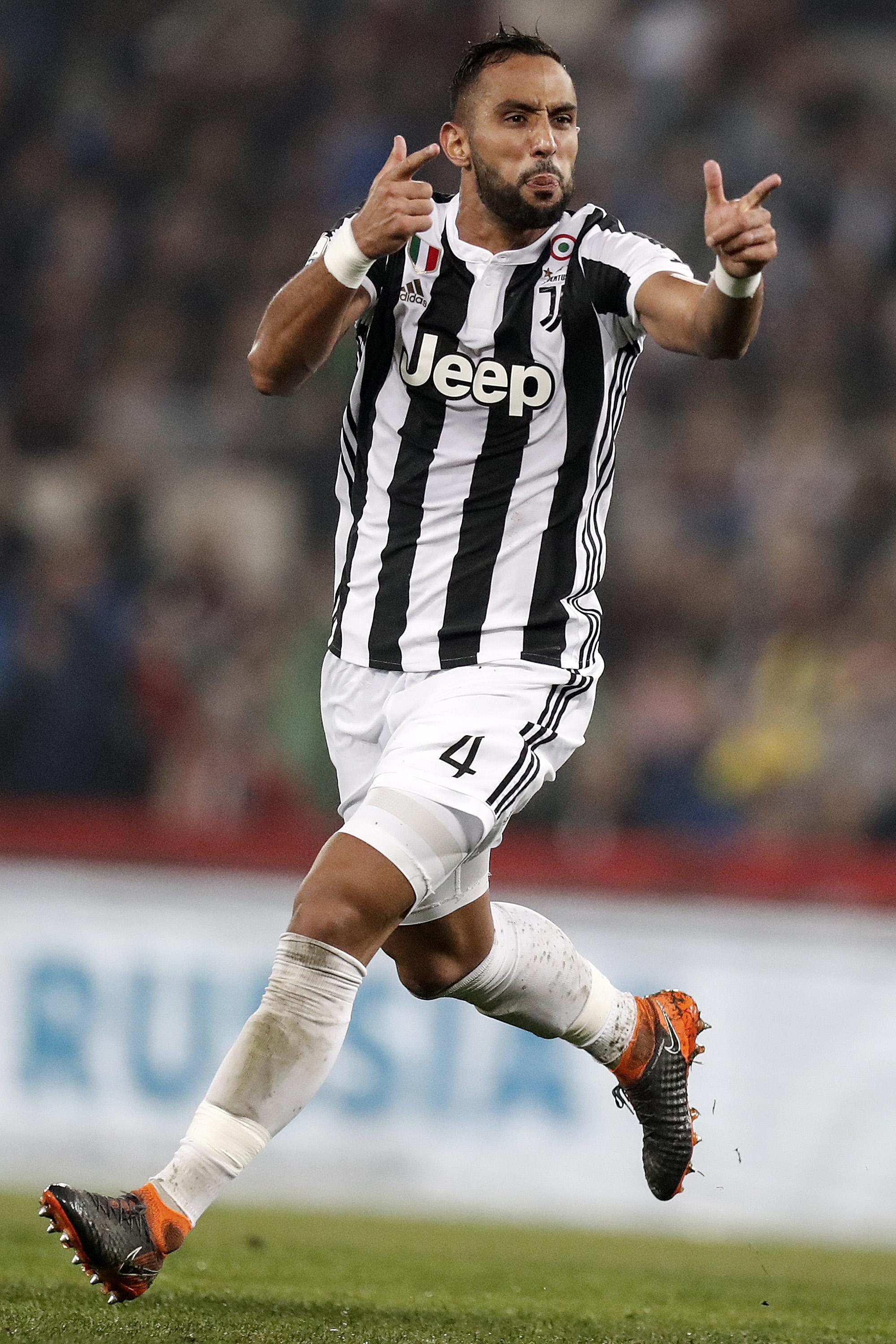 媒体人：中国女足有必要请洋帅吗，面上是孙雯管，实际是谁？（媒体人：女足是否该引进外籍主帅？表面由孙雯主抓，背后实际拍板者是谁？）